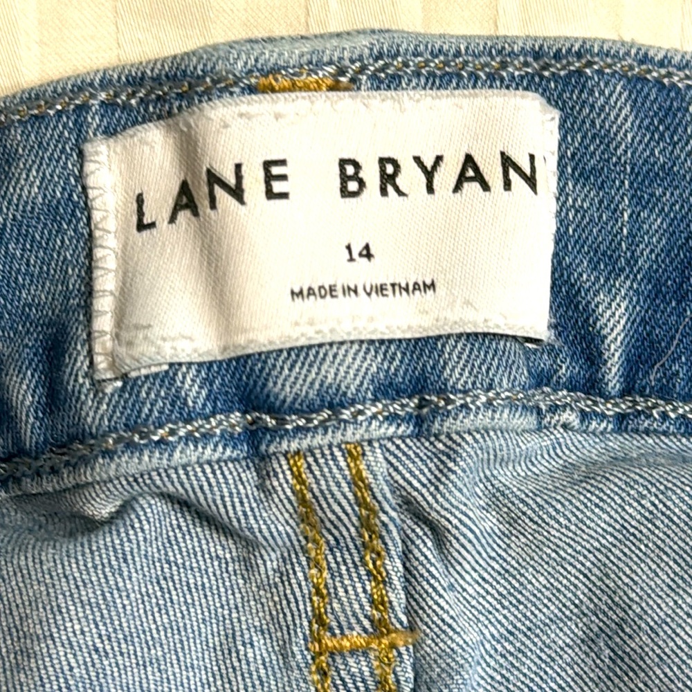 Lane Bryant Signature Fit Mid Rise Boot Flex Magic Waistband Light Wash - Picture 6 of 8